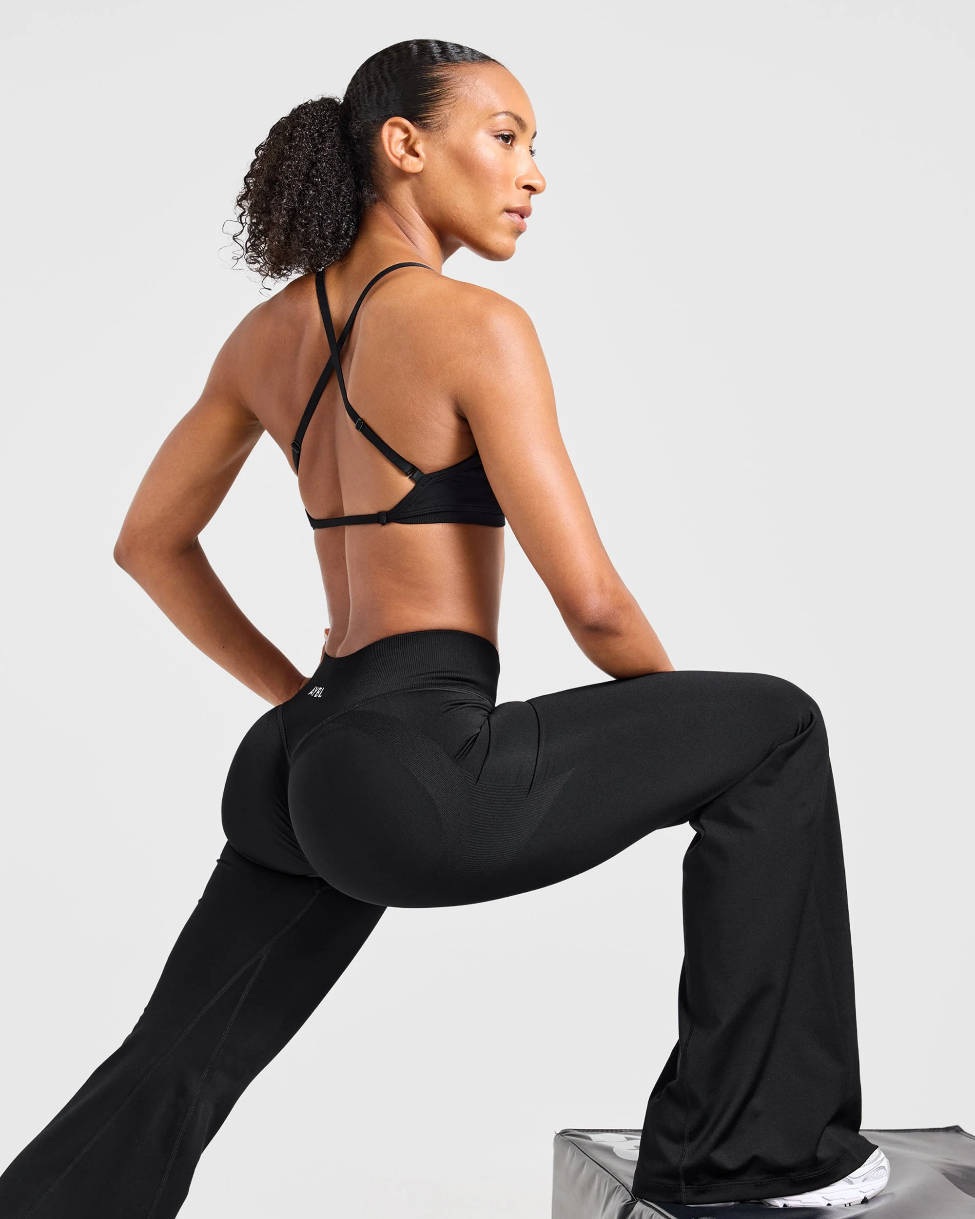 Adapt Seamless Flared Leggings - Noir - Image 8