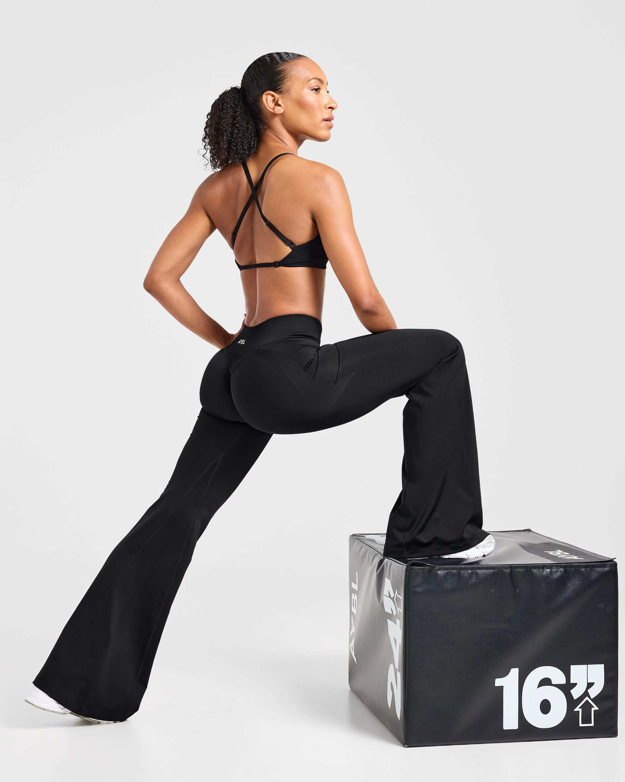 Adapt Seamless Flared Leggings - Noir - Image 9