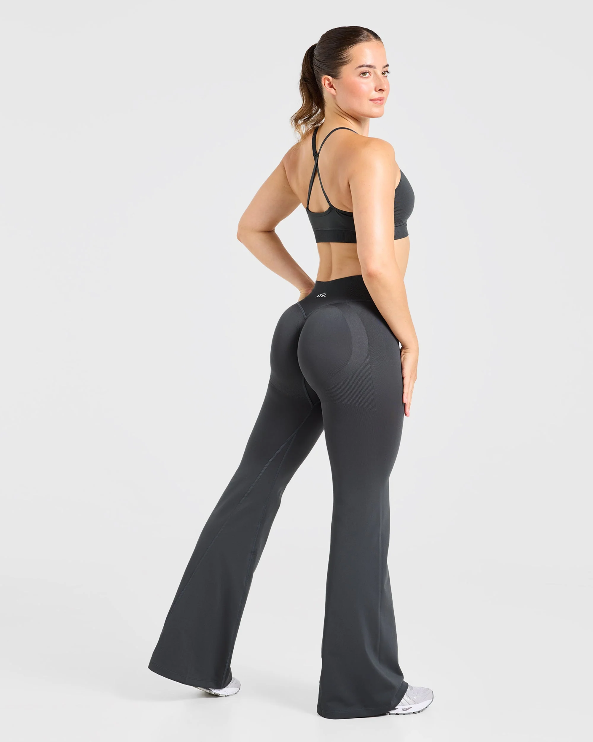 Adapt Seamless Flared Leggings - Dark Charcoal - Image 4
