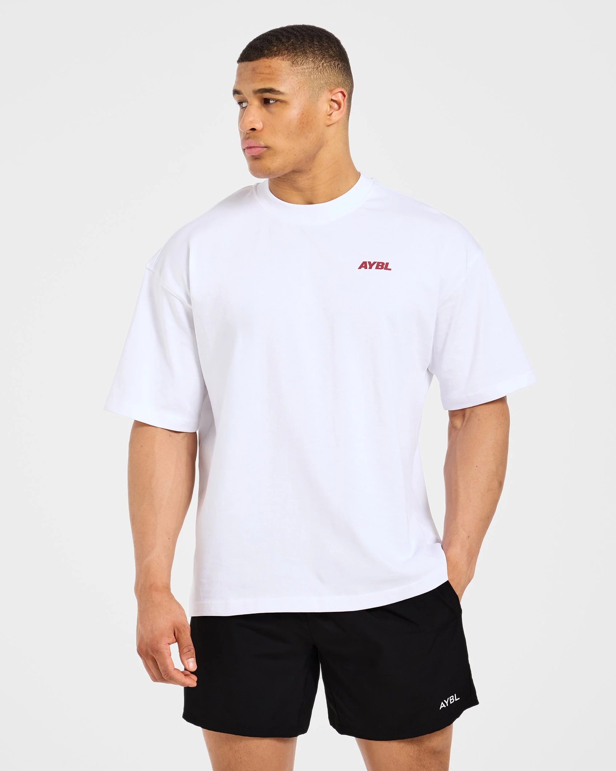 AYBL Sportswear 18 Oversized T Shirt - Blanc/Rouge - Image 2