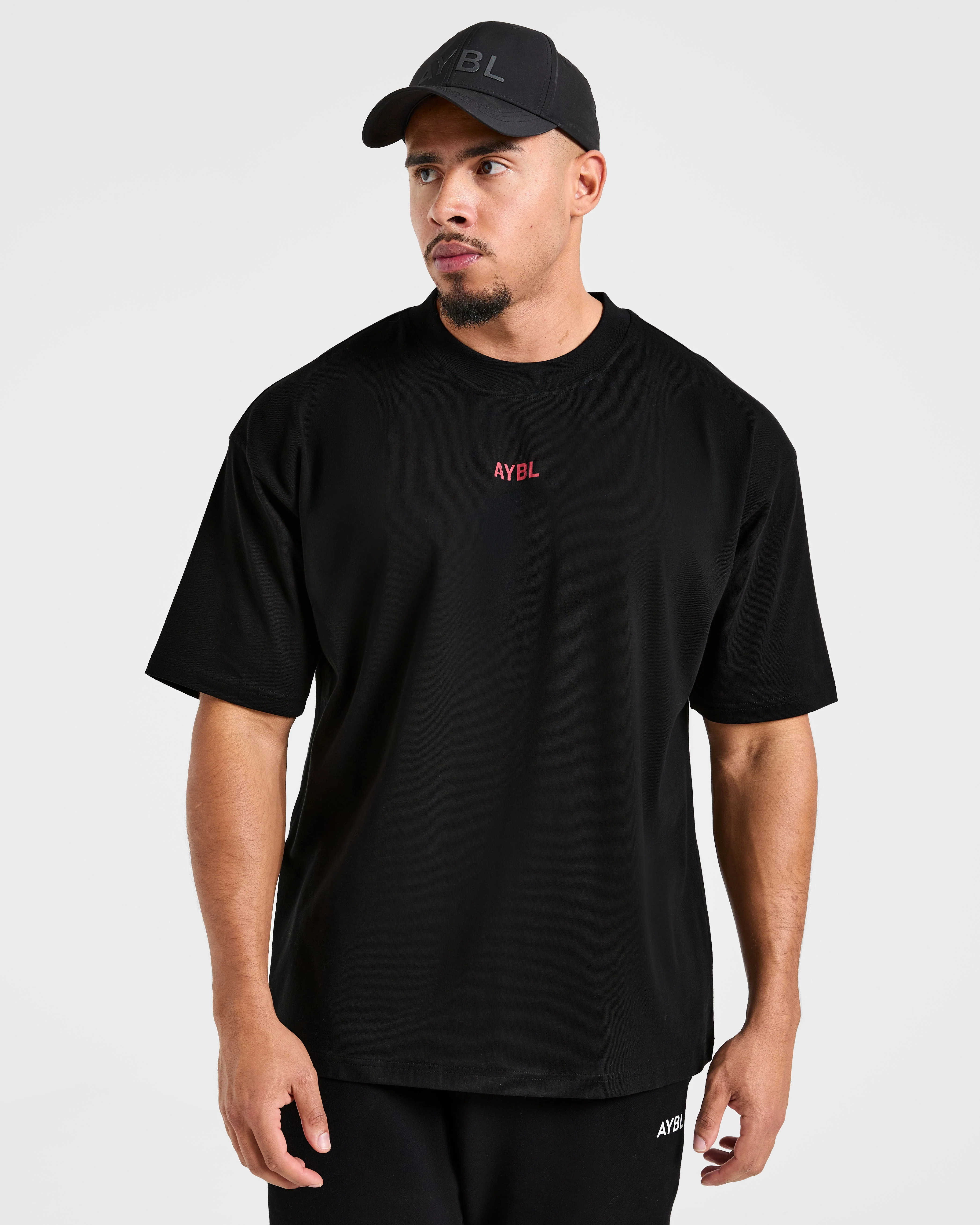 Cam Kissel x Strength Starts Here Oversized T Shirt - Noir/Rouge - Image 7
