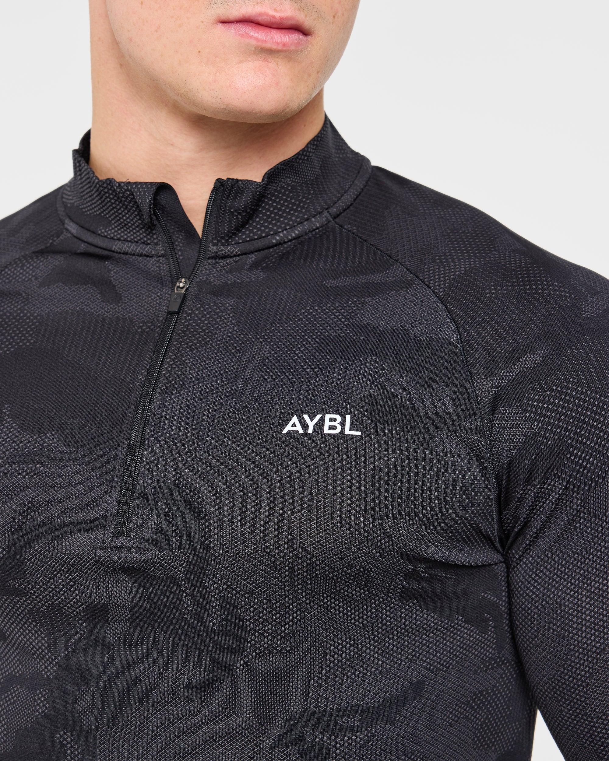 Camo Seamless 1/4 Zip Pullover - Noir - Image 5
