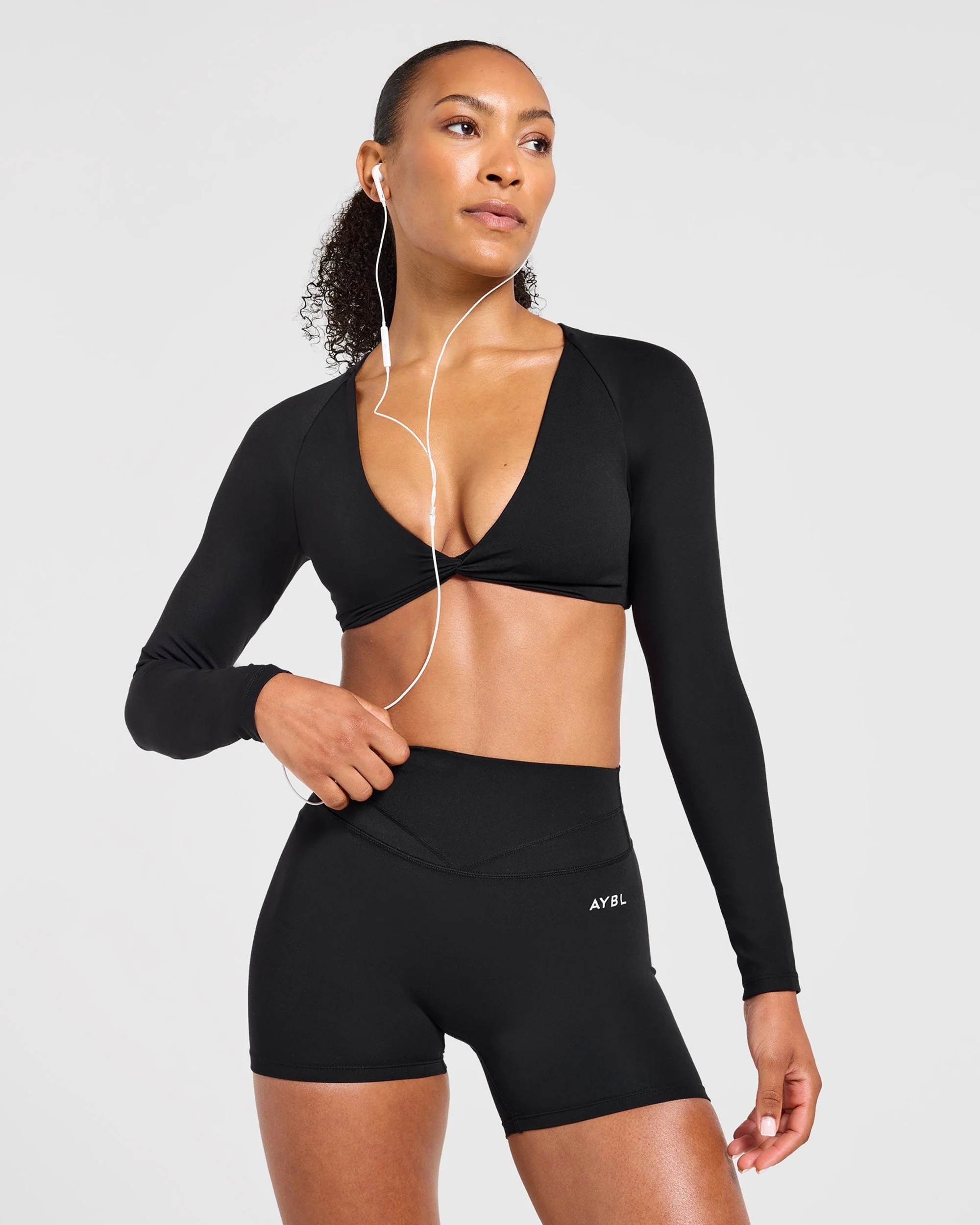 Engage Long Sleeve Crop Top - Noir - Image 8