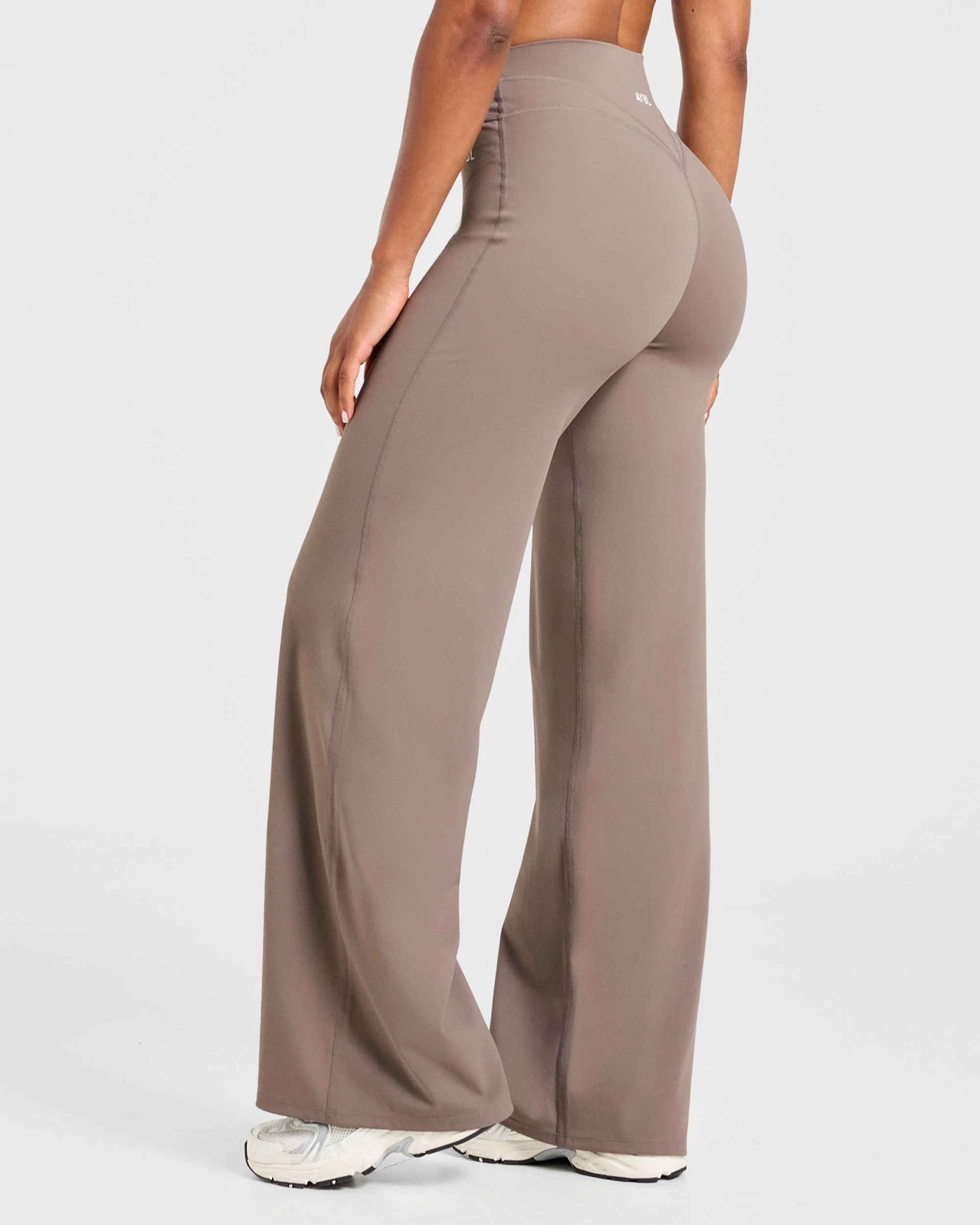 Engage Straight Leg Leggings - Warm Taupe - Image 6