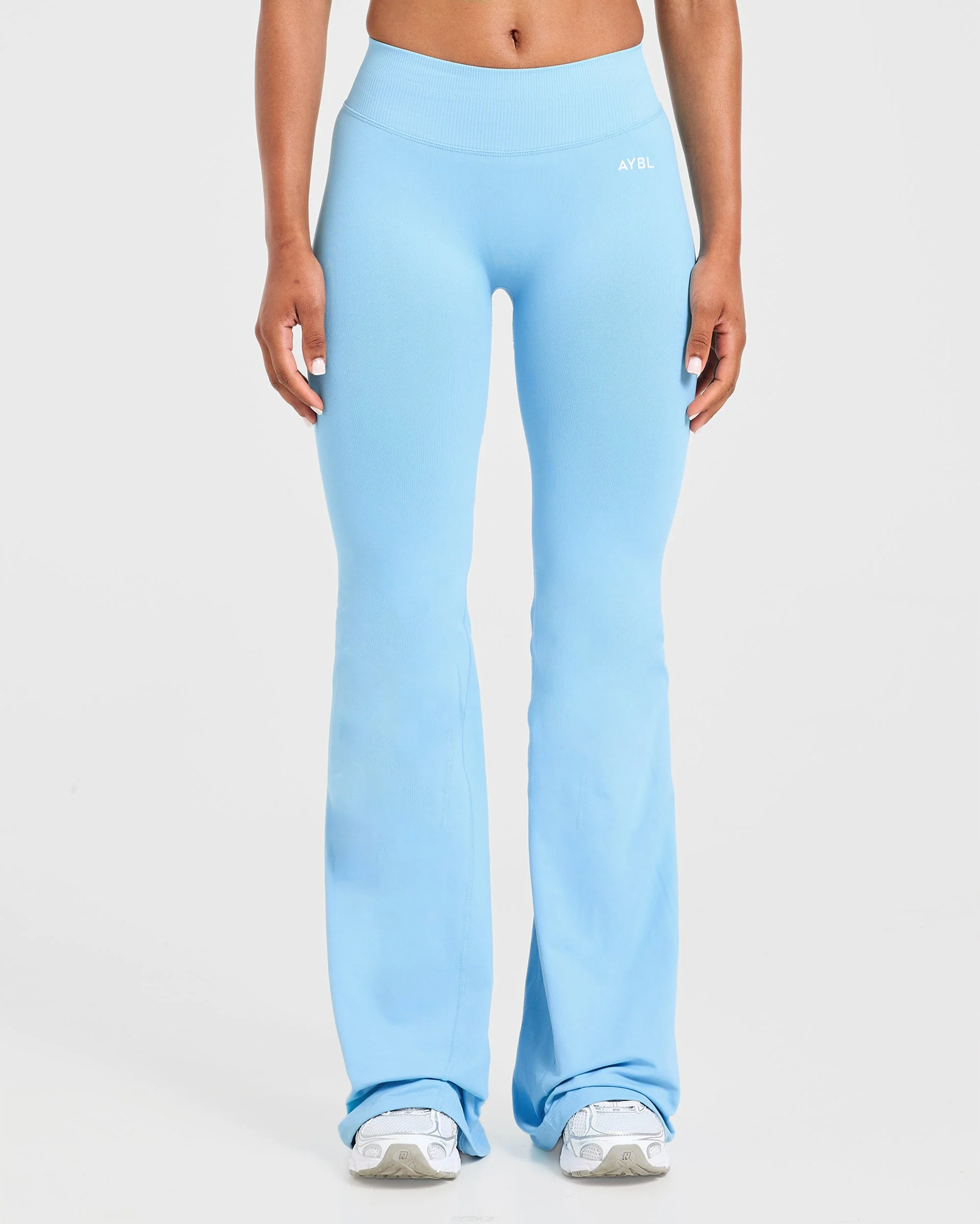 Enhance Seamless Flared Leggings - Powder Bleu - Image 2