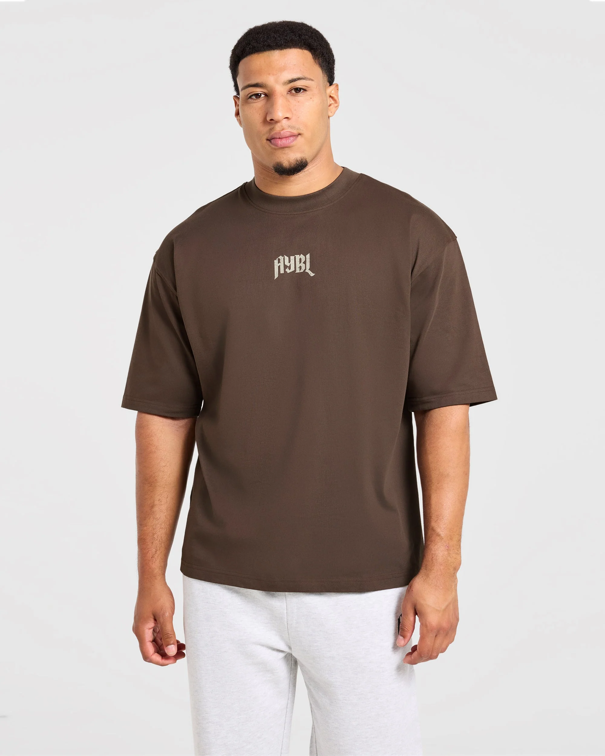 Heavy Lifting Gothic Oversized T Shirt - Marron/Crème - Image 2