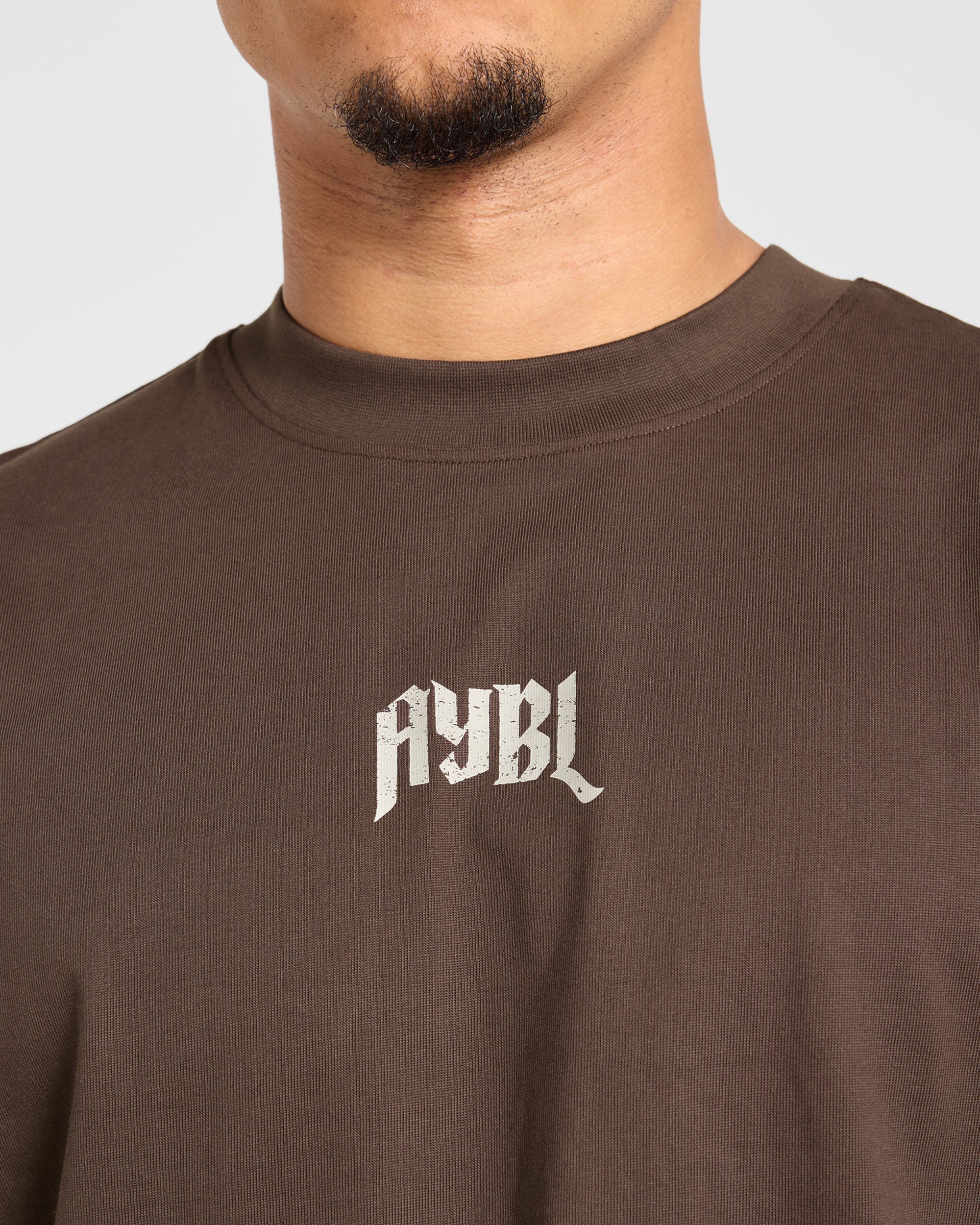 Heavy Lifting Gothic Oversized T Shirt - Marron/Crème - Image 5