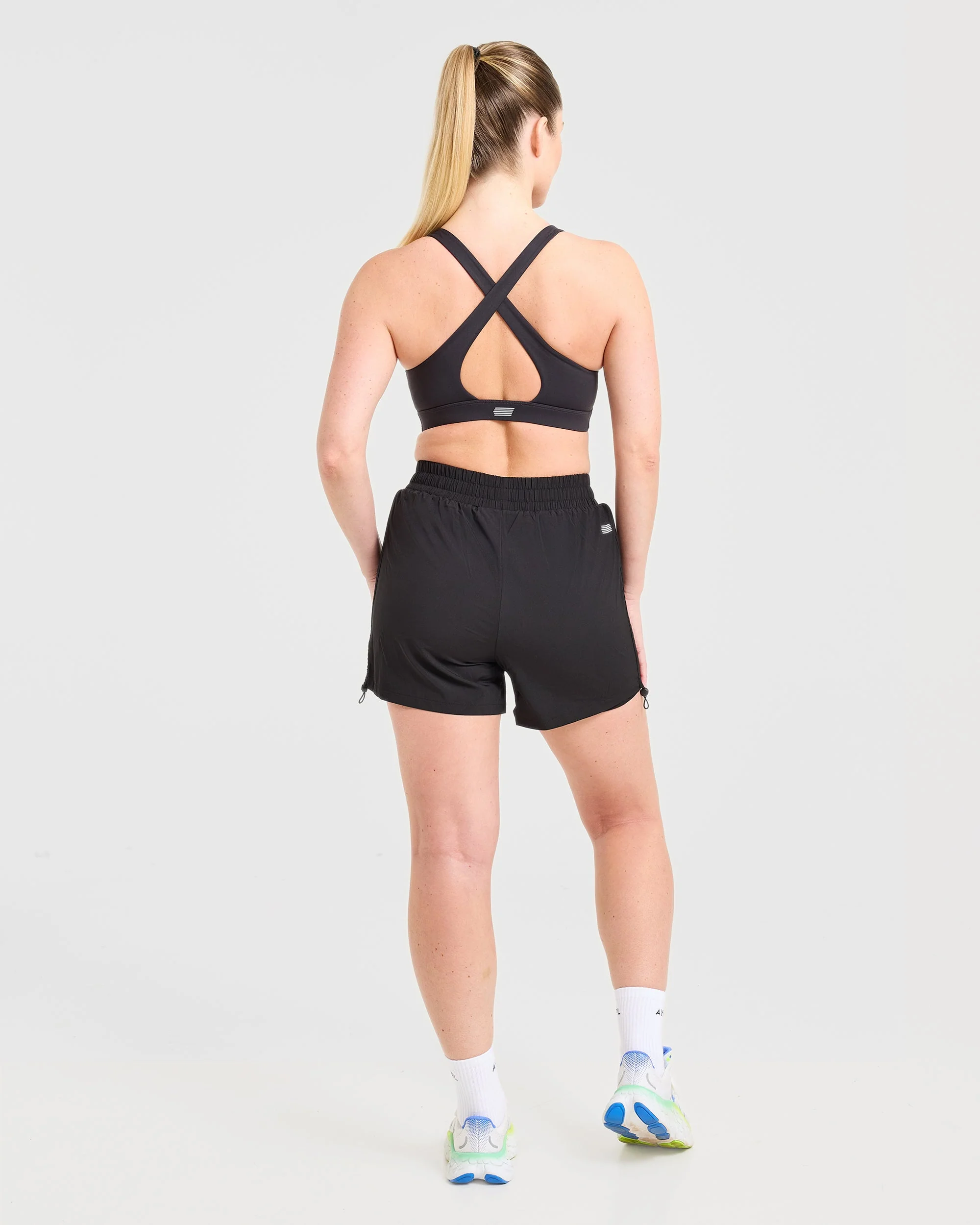 Run Cross Back Sports Bra - Noir - Image 4