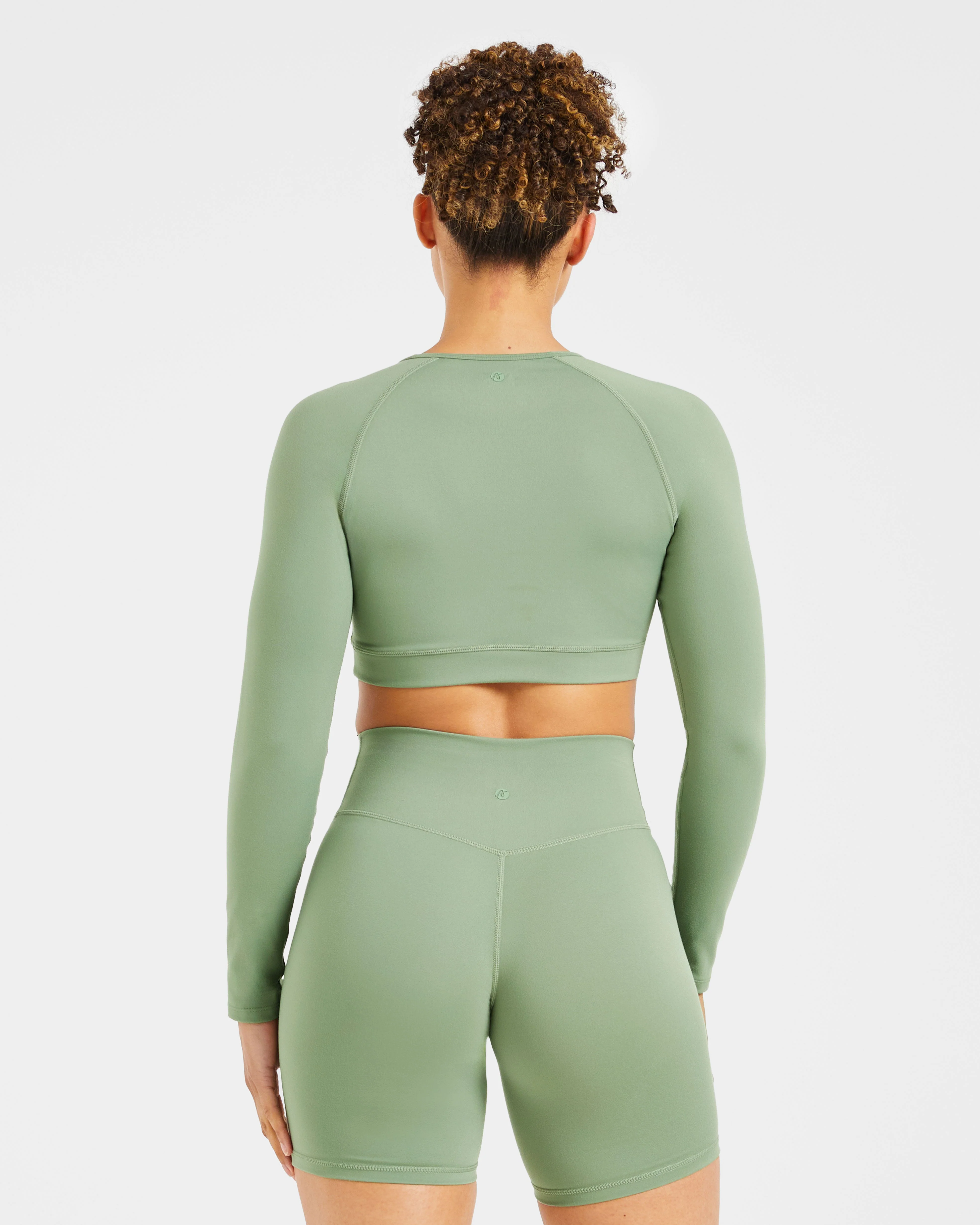 Staple Long Sleeve Crop Top - Olive Vert - Image 2