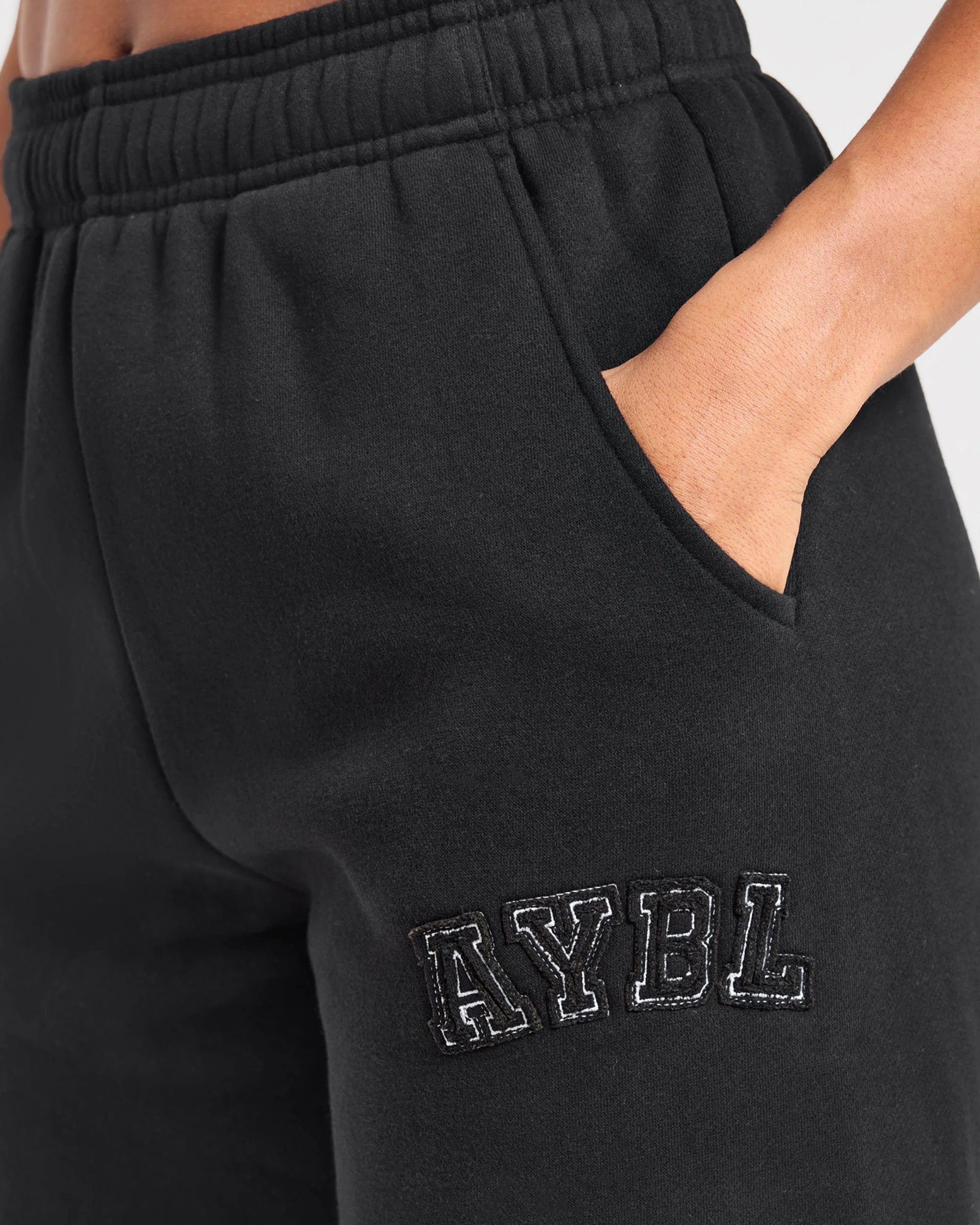 Varsity Applique Oversized Joggers - Noir - Image 5