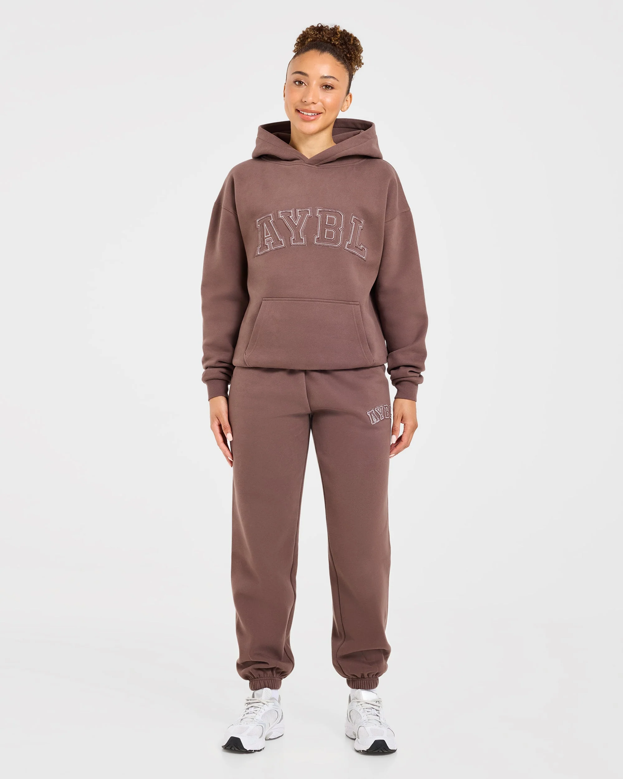 Varsity Applique Oversized Joggers - Marron - Image 3